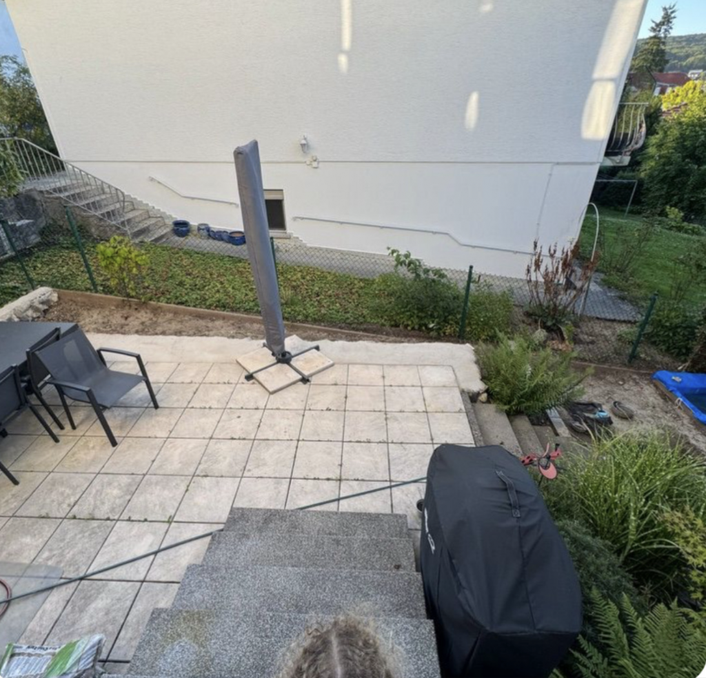Bangkirai Holzterrasse im Garten Referenzprojekt Terrassenbau Raum Frankfurt vorher